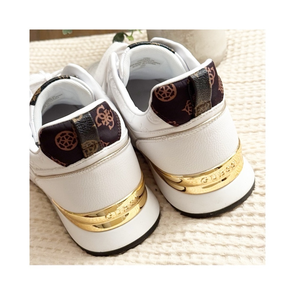Guess Los Angeles Kadlin Logo Detailed Retro Jogger Sneakers White size10 - Picture 5 of 6